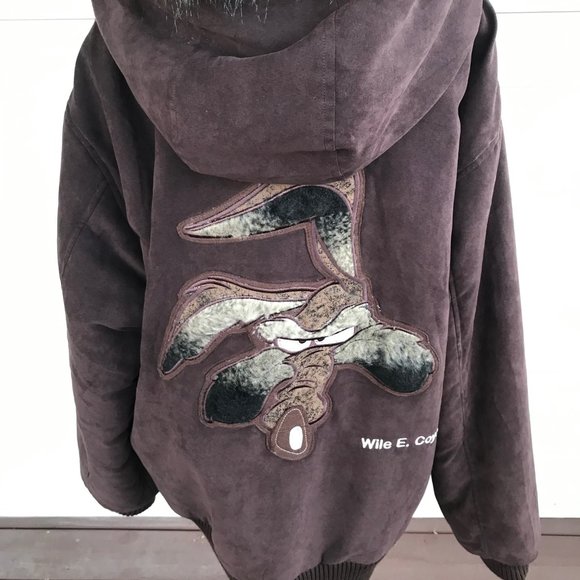 Lot 29 Luxe Wile E Coyote Faux Fur Bomber Jacket - Picture 5 of 8